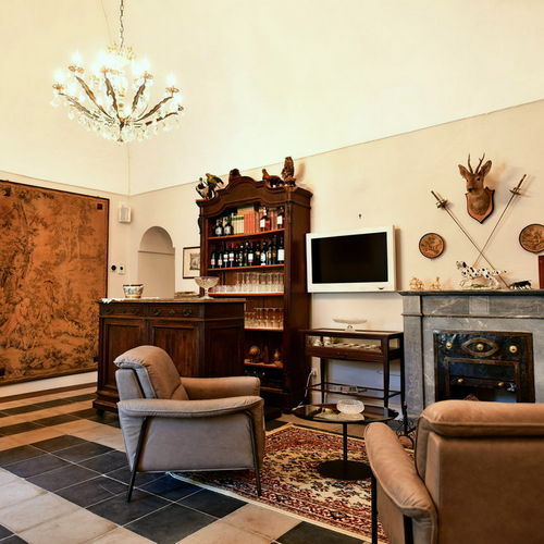 Palazzo Moles - Sala dell’Arazzo