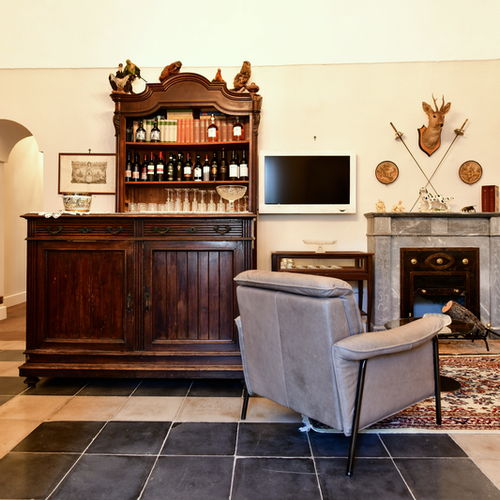 Palazzo Moles - Sala dell’Arazzo